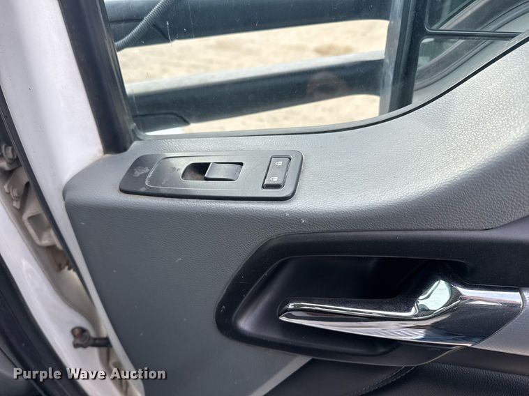 image for item DY7001 2021 Kenworth T880 semi truck