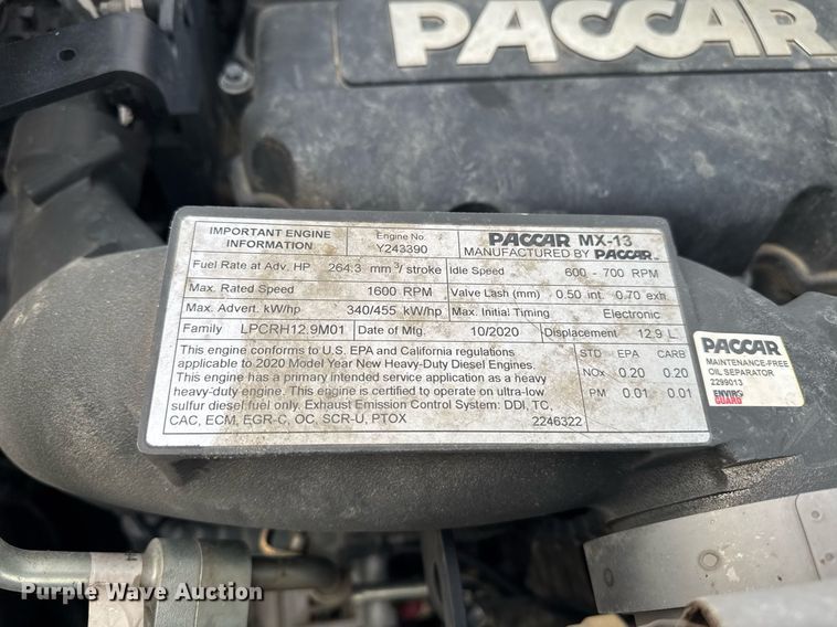 image for item DY7001 2021 Kenworth T880 semi truck