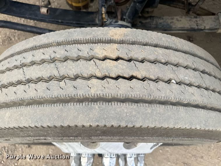 image for item DY7001 2021 Kenworth T880 semi truck