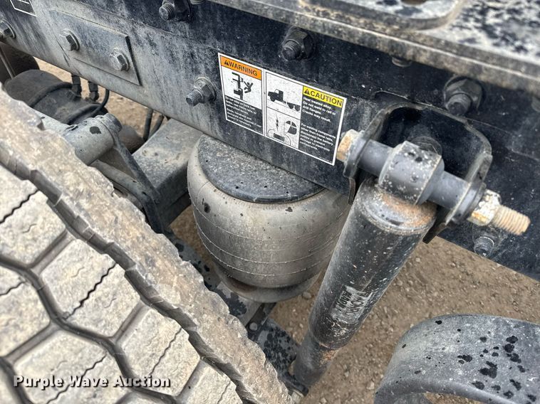 image for item DY7002 2021 Kenworth T880 semi truck