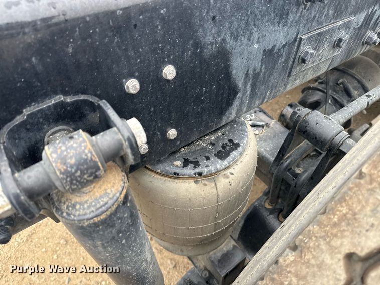 image for item DY7002 2021 Kenworth T880 semi truck