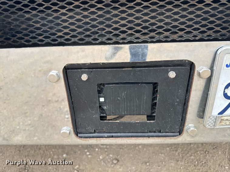 image for item DY7002 2021 Kenworth T880 semi truck