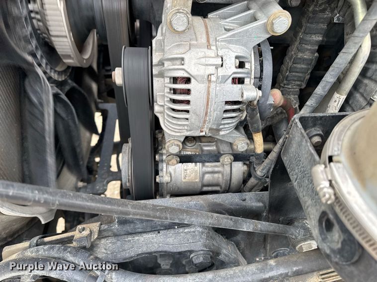 image for item DY7002 2021 Kenworth T880 semi truck