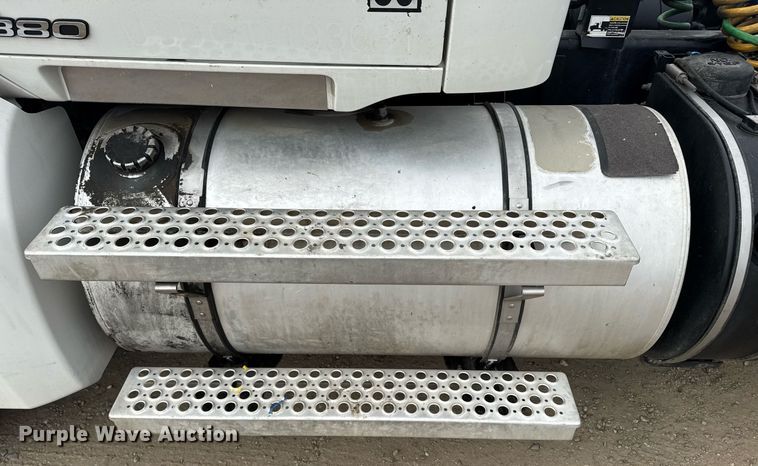 image for item DY7003 2021 Kenworth T880 semi truck