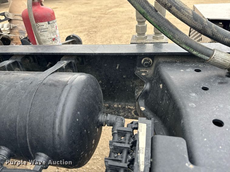 image for item DY7003 2021 Kenworth T880 semi truck