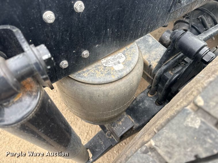 image for item DY7003 2021 Kenworth T880 semi truck