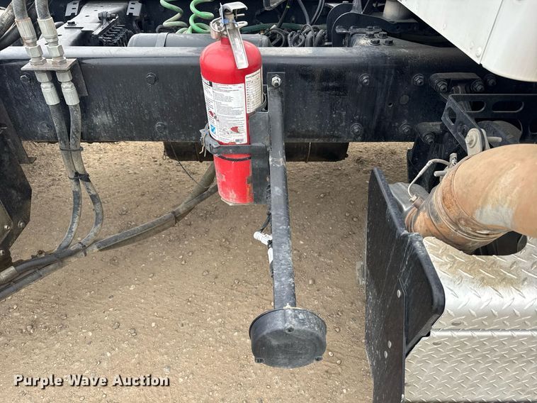 image for item DY7003 2021 Kenworth T880 semi truck