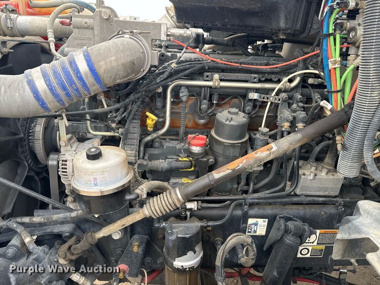 image for item DY7003 2021 Kenworth T880 semi truck