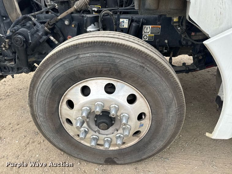 image for item DY7003 2021 Kenworth T880 semi truck