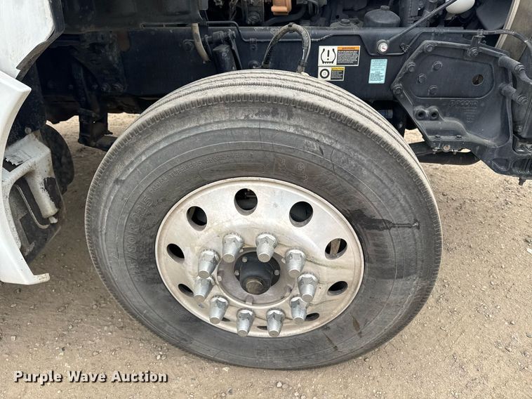 image for item DY7003 2021 Kenworth T880 semi truck