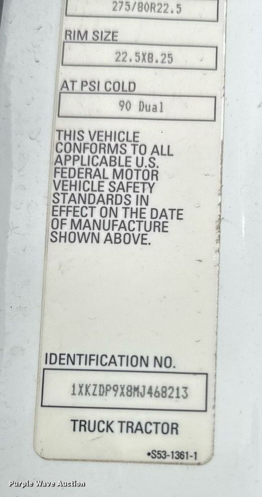 image for item DY7004 2021 Kenworth T880 semi truck