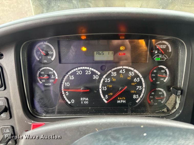 image for item EC3489 2014 Freightliner Business Class M2 box truck