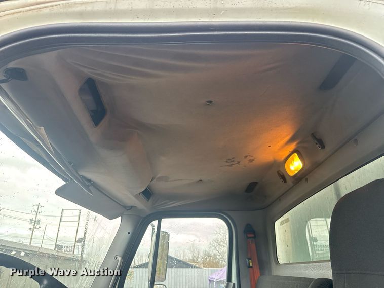 image for item EC3489 2014 Freightliner Business Class M2 box truck