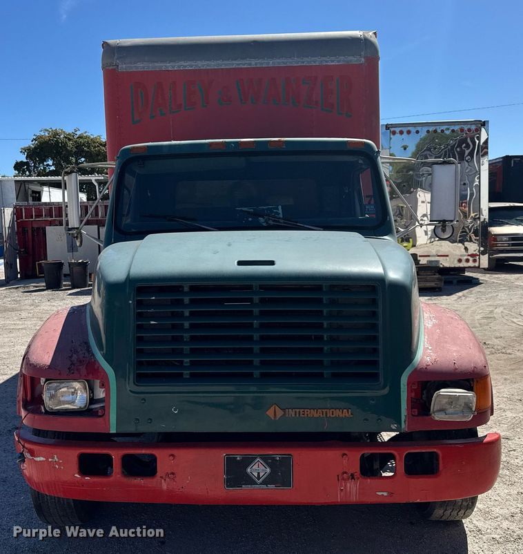 image for item EC3494 1990 International 4600 box truck