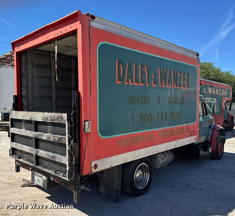 image for item EC3494 1990 International 4600 box truck