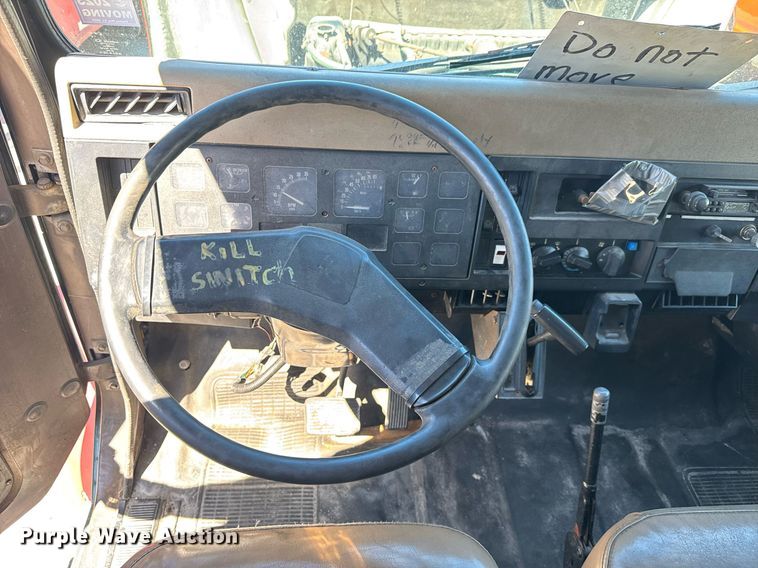 image for item EC3494 1990 International 4600 box truck