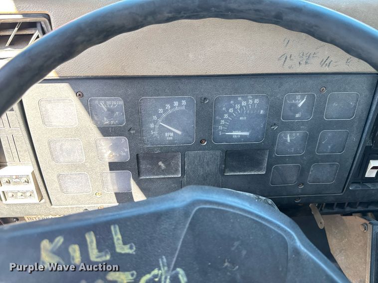 image for item EC3494 1990 International 4600 box truck