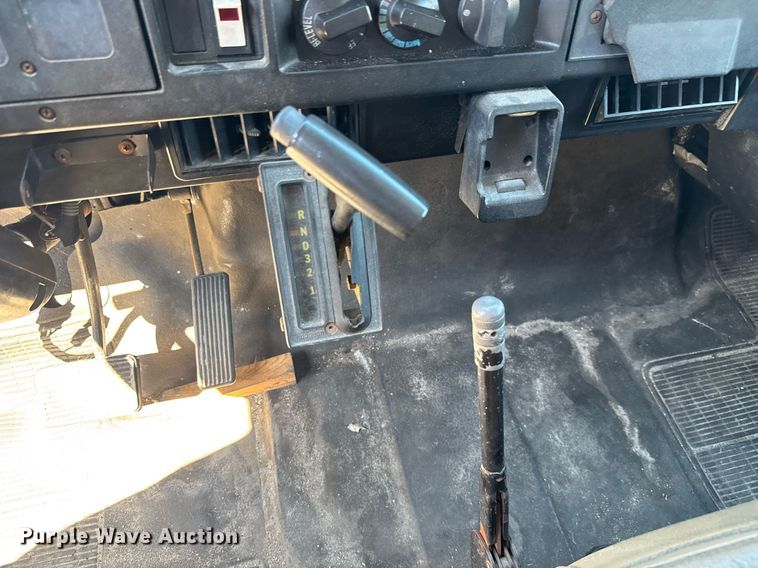 image for item EC3494 1990 International 4600 box truck