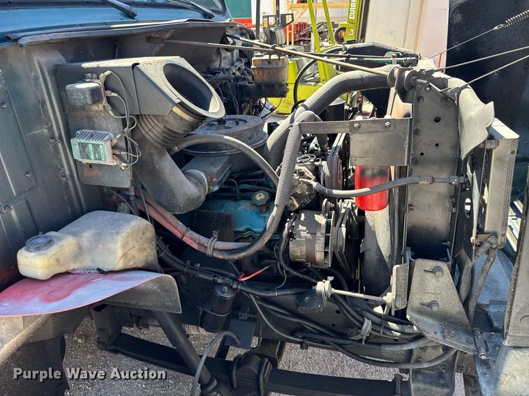 image for item EC3494 1990 International 4600 box truck