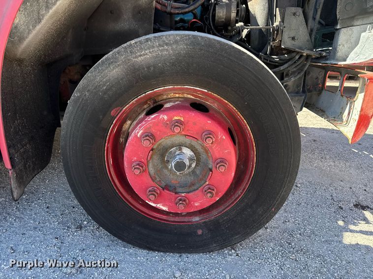 image for item EC3494 1990 International 4600 box truck