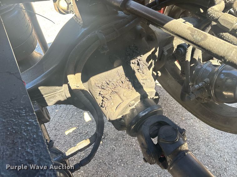 image for item EC3498 1986 Marmon semi truck