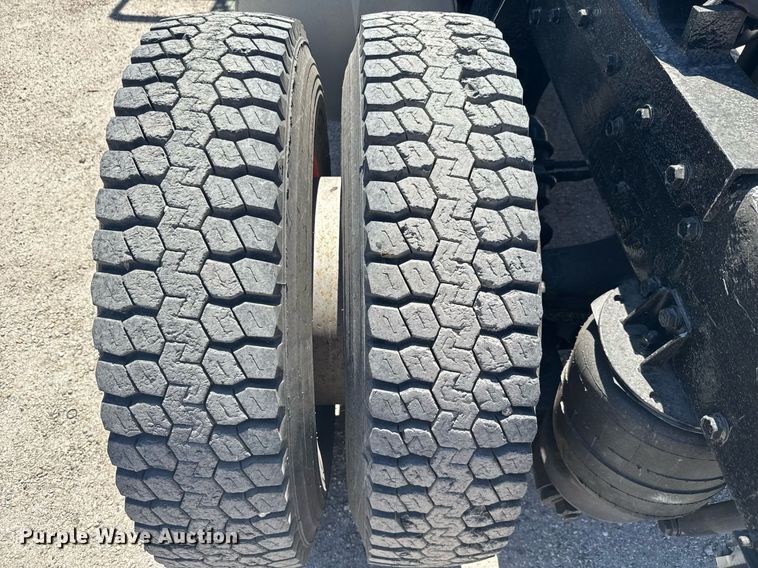 image for item EC3498 1986 Marmon semi truck