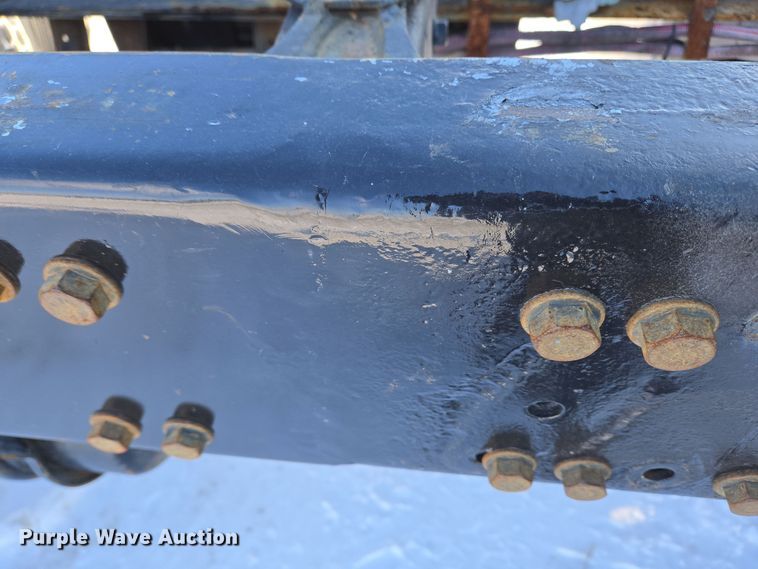 image for item EC3978 2002 Freightliner FLD120 truck cab and chassis