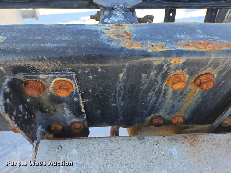 image for item EC3978 2002 Freightliner FLD120 truck cab and chassis