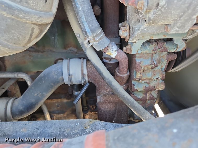 image for item EC3978 2002 Freightliner FLD120 truck cab and chassis