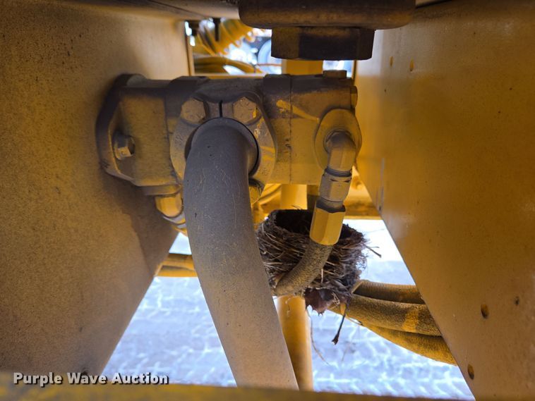 image for item EC4014 1999 Oshkosh H-2718B sweeper