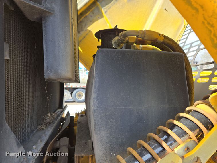 image for item EC4014 1999 Oshkosh H-2718B sweeper