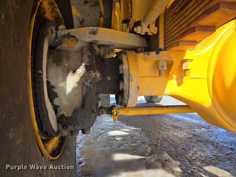 image for item EC4014 1999 Oshkosh H-2718B sweeper