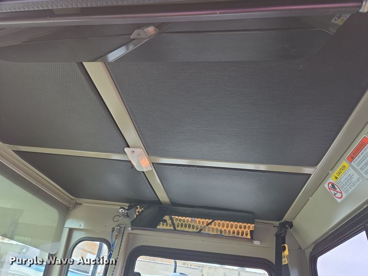 image for item EC4014 1999 Oshkosh H-2718B sweeper