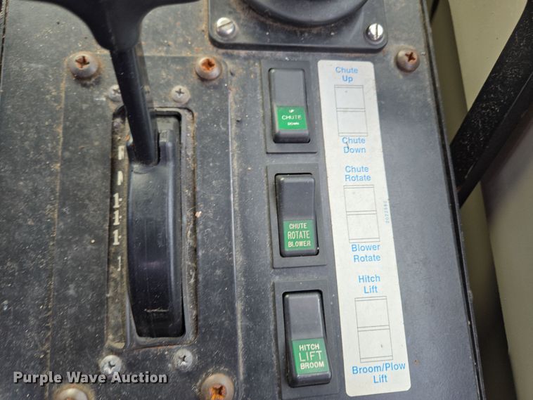 image for item EC4014 1999 Oshkosh H-2718B sweeper