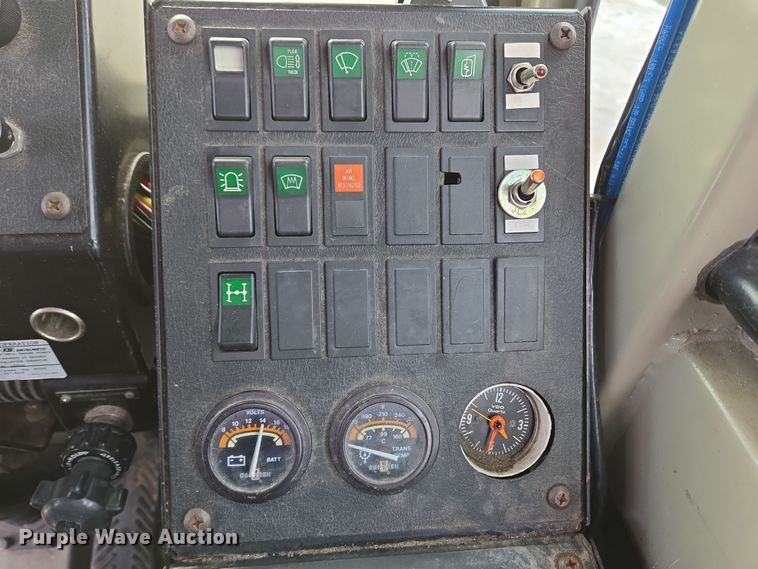 image for item EC4014 1999 Oshkosh H-2718B sweeper