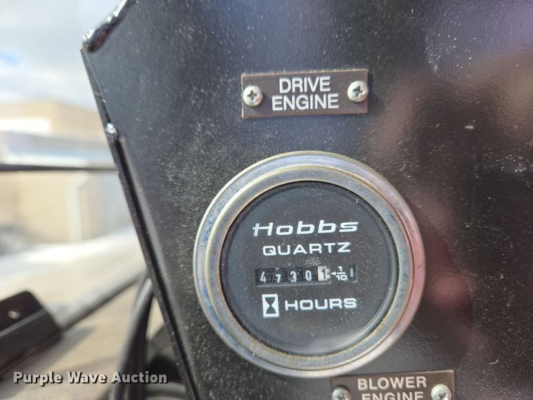 image for item EC4014 1999 Oshkosh H-2718B sweeper