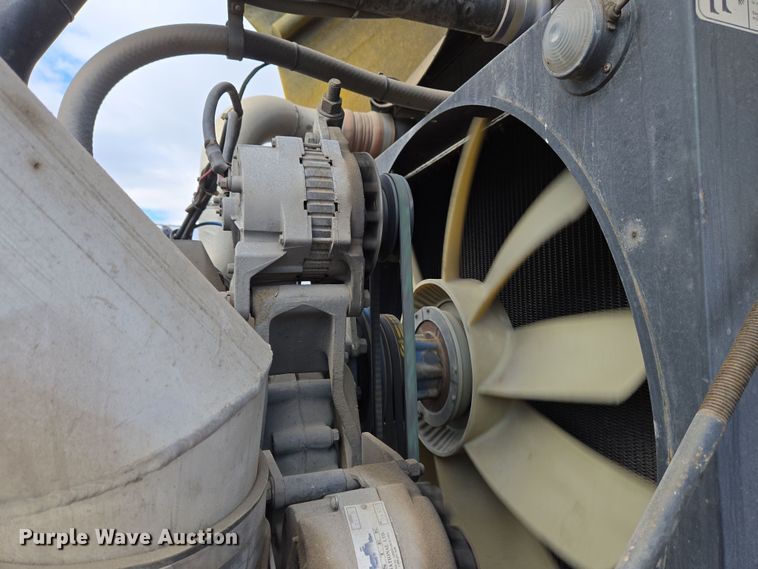 image for item EC4014 1999 Oshkosh H-2718B sweeper