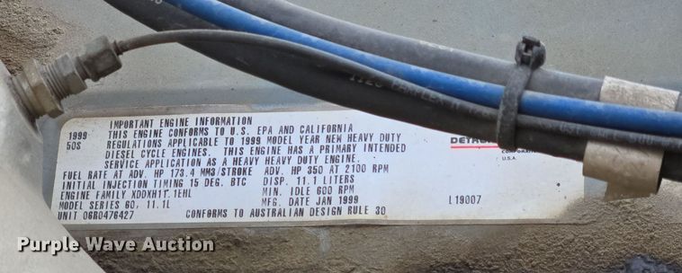 image for item EC4014 1999 Oshkosh H-2718B sweeper