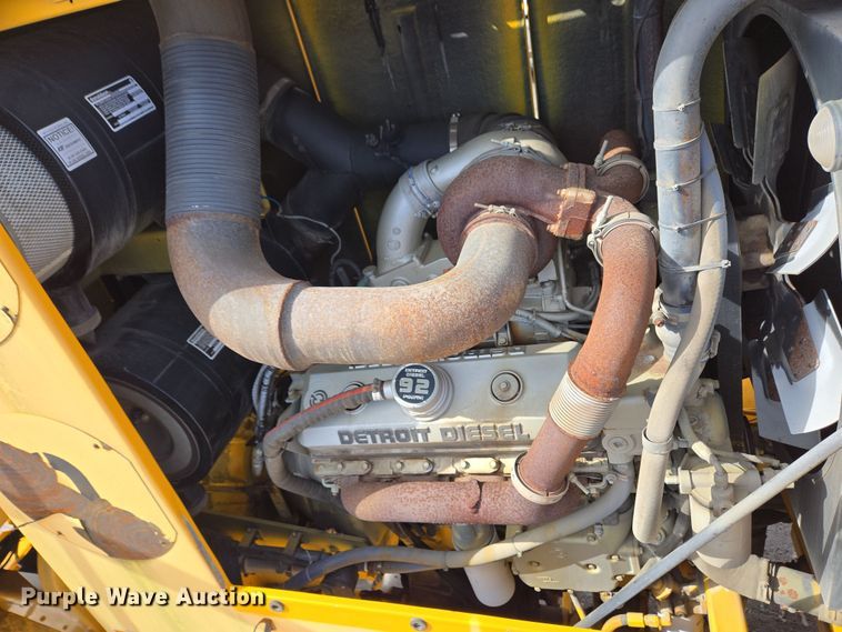 image for item EC4014 1999 Oshkosh H-2718B sweeper