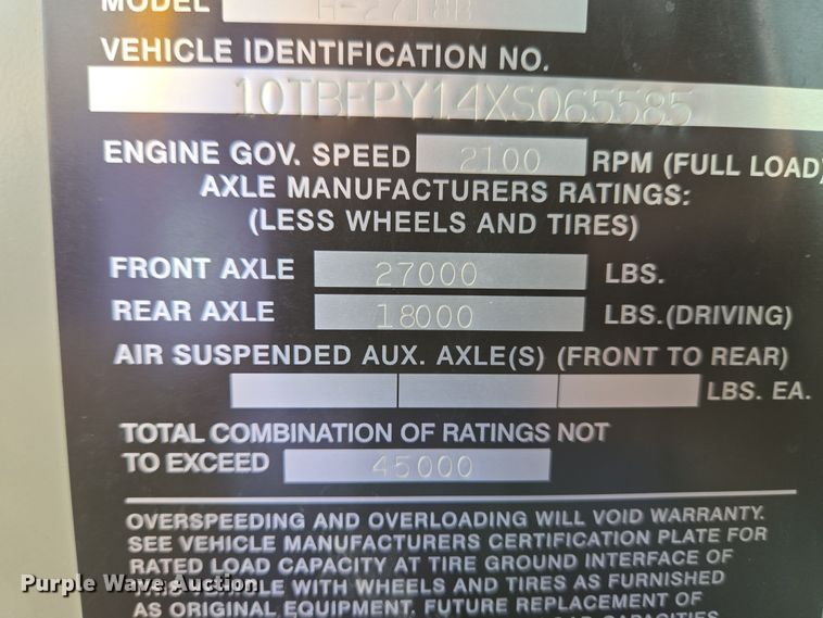 image for item EC4014 1999 Oshkosh H-2718B sweeper