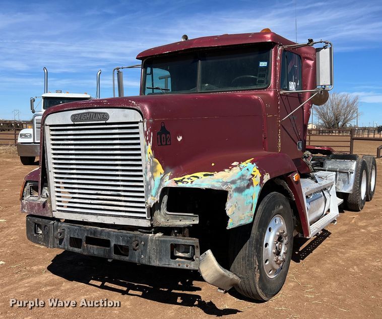 image for item ED2477 1993 Freightliner FLD120 semi truck