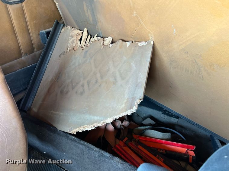 image for item ED2477 1993 Freightliner FLD120 semi truck