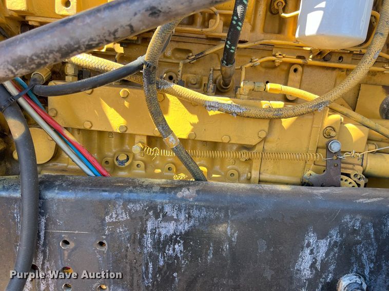 image for item ED2477 1993 Freightliner FLD120 semi truck