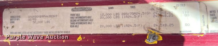 image for item ED2477 1993 Freightliner FLD120 semi truck