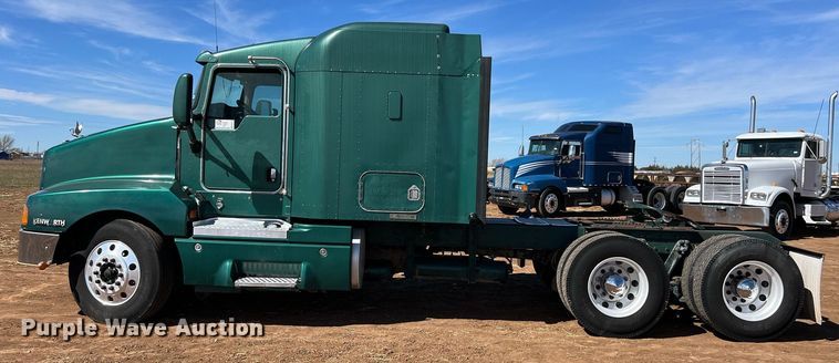 image for item ED2478 2003 Kenworth T600 semi truck