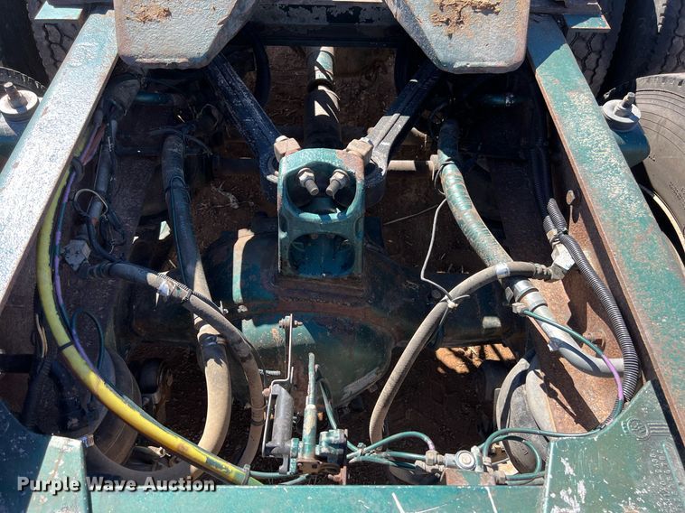 image for item ED2478 2003 Kenworth T600 semi truck