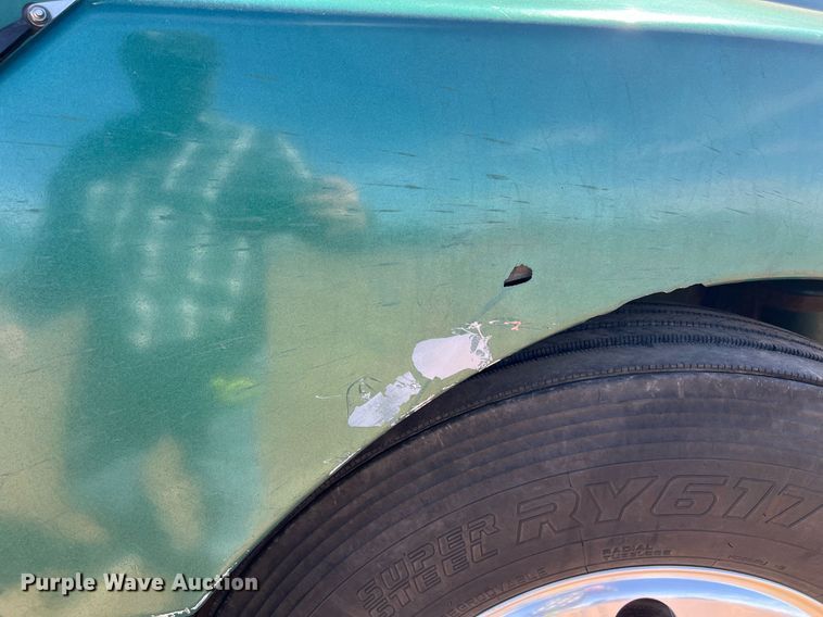 image for item ED2478 2003 Kenworth T600 semi truck