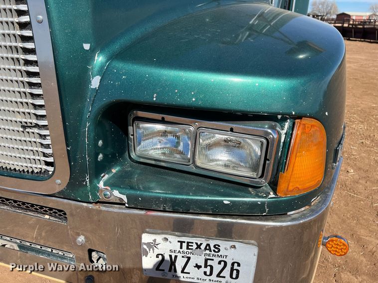 image for item ED2478 2003 Kenworth T600 semi truck