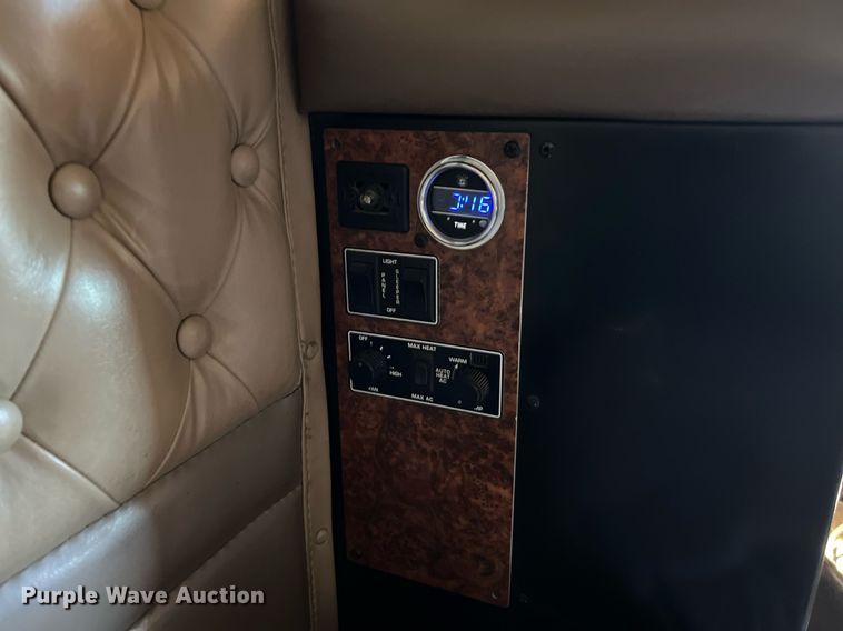 image for item ED2478 2003 Kenworth T600 semi truck