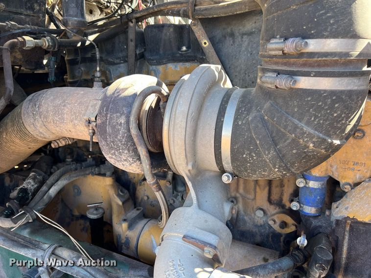 image for item ED2478 2003 Kenworth T600 semi truck